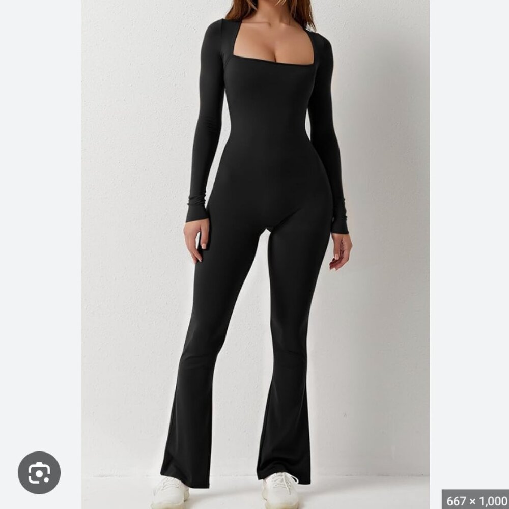 NEW NWT QINSEN Medium Jumpsuit Square Neck Wide Leg Full Length Romper Plays